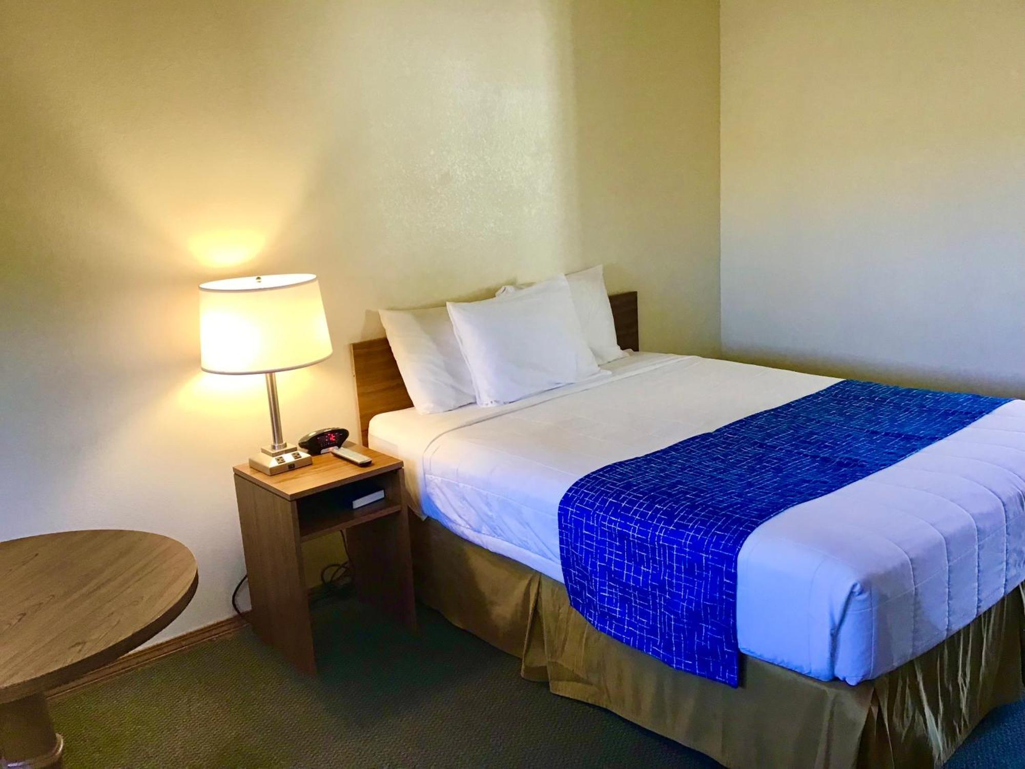 Travelodge By Wyndham Three Forks Zewnętrze zdjęcie